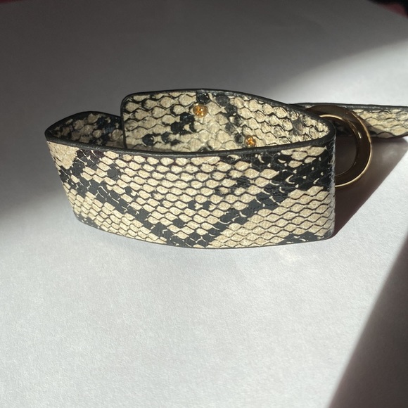 EXPRESS reptile print faux leather bracket with gold accent - Picture 4 of 4